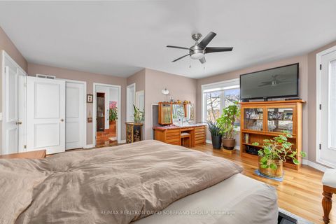 Photo 18 at 11 Thamesford Court, Clanton Park, Toronto