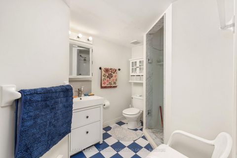 Photo 30 at 11 Thamesford Court, Clanton Park, Toronto