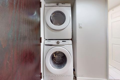 Photo 32 at 703 - 736 Bay Street, Bay Street Corridor, Toronto