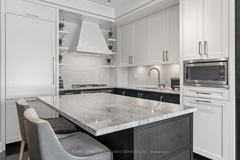 Photo 10 at 512 - 30 Old Mill Road, Kingsway South, Toronto