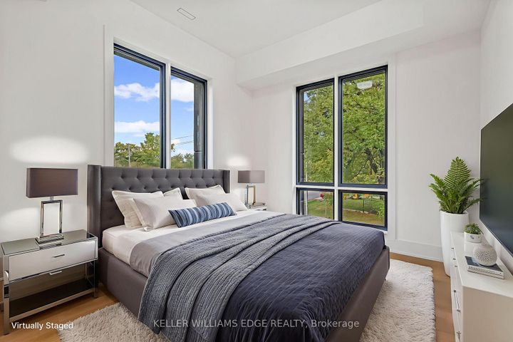 Photo 15 at 144 Mansfield Drive, CP College Park, Oakville