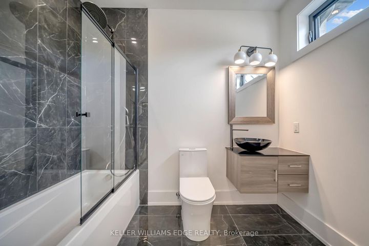 Photo 16 at 144 Mansfield Drive, CP College Park, Oakville