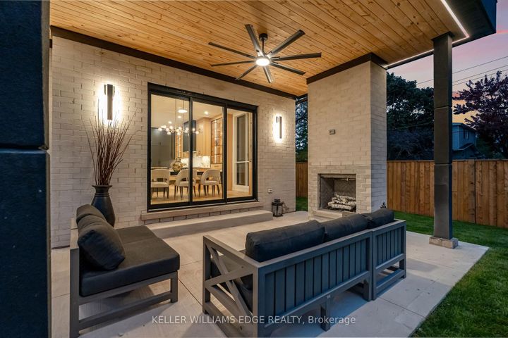 Photo 24 at 144 Mansfield Drive, CP College Park, Oakville