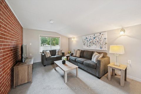 Photo 26 at 29 Seaton Drive, Aurora Highlands, Aurora