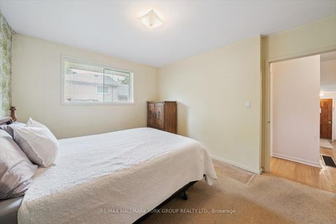 Photo 31 at 29 Seaton Drive, Aurora Highlands, Aurora