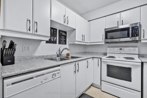 Photo 7 at 311 - 500 Mapleview Drive, Holly, Barrie