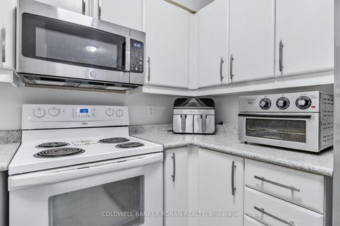 Photo 8 at 311 - 500 Mapleview Drive, Holly, Barrie