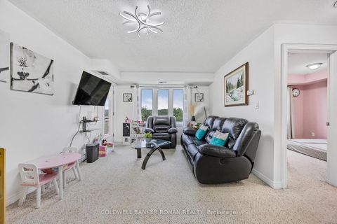 Photo 10 at 311 - 500 Mapleview Drive, Holly, Barrie