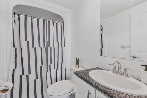 Photo 18 at 311 - 500 Mapleview Drive, Holly, Barrie