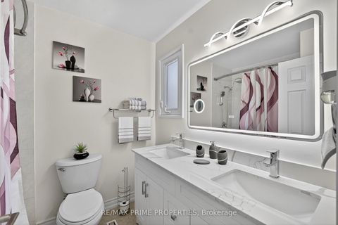 Photo 27 at 90 Maris Shep Way, Don Valley Village, Toronto