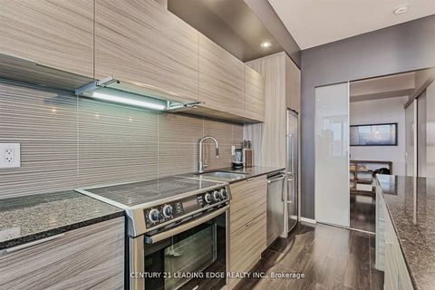 Photo 3 at 405 - 8 Charlotte Street, Waterfront Communities C1, Toronto