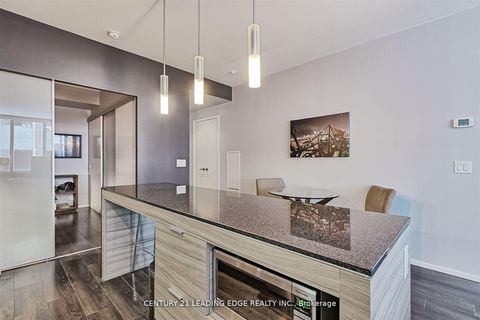 Photo 5 at 405 - 8 Charlotte Street, Waterfront Communities C1, Toronto