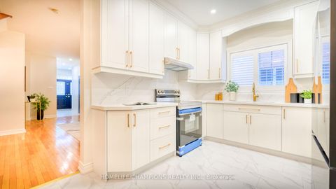 Photo 5 at 47 Kimono Crescent, Rouge Woods, Richmond Hill