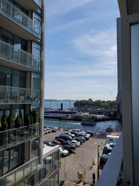 Photo 13 at 408 - 15 Queens Quay E, Waterfront Communities C8, Toronto