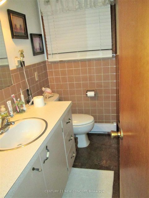 Photo 24 at 580 Digby Avenue, Eastdale, Oshawa