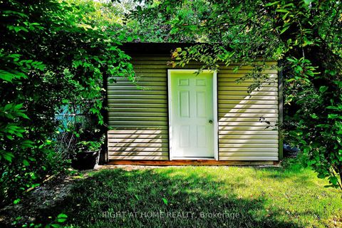 Photo 6 at 454 Alper Street, Crosby, Richmond Hill