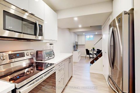 Photo 8 at 454 Alper Street, Crosby, Richmond Hill