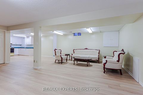 Photo 7 at 100 Nimbus Place, East Woodbridge, Vaughan