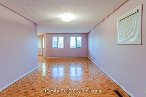 Photo 14 at 100 Nimbus Place, East Woodbridge, Vaughan