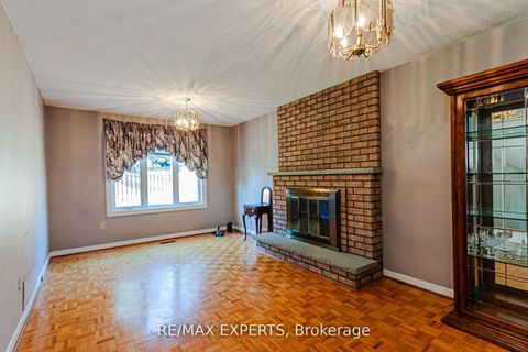 Photo 21 at 100 Nimbus Place, East Woodbridge, Vaughan