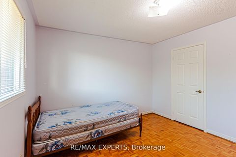 Photo 26 at 100 Nimbus Place, East Woodbridge, Vaughan