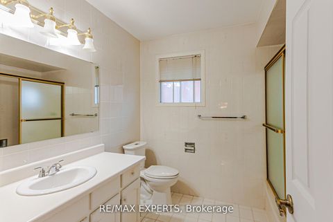 Photo 27 at 100 Nimbus Place, East Woodbridge, Vaughan