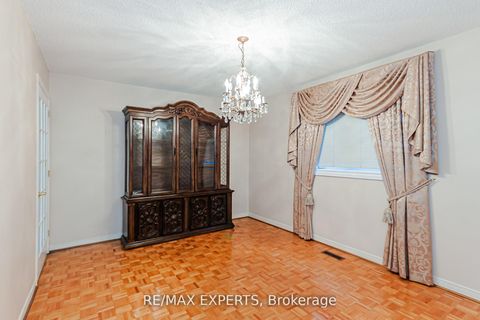 Photo 31 at 100 Nimbus Place, East Woodbridge, Vaughan