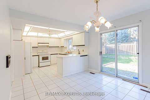 Photo 32 at 100 Nimbus Place, East Woodbridge, Vaughan