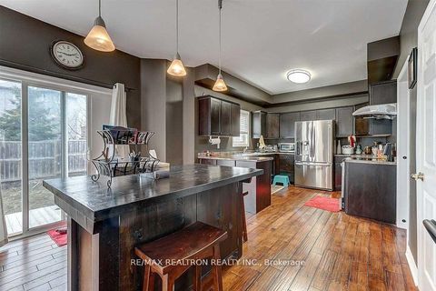 Photo 5 at 416 Mapleton Avenue, Ardagh, Barrie