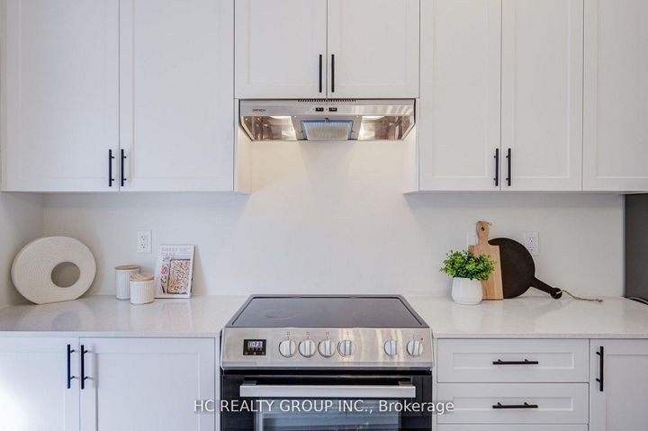 Photo 15 at 34 Millman Lane, Rural Richmond Hill, Richmond Hill