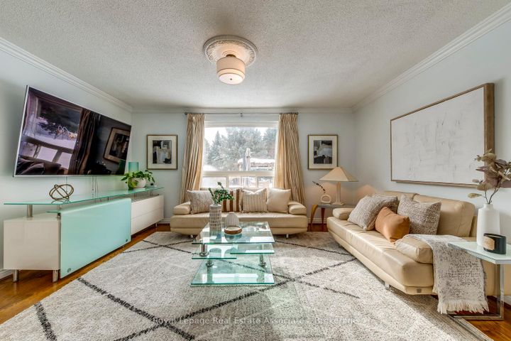 Photo 12 at 5 Huttonville Drive, Huttonville, Brampton