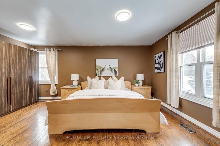 Photo 22 at 5 Huttonville Drive, Huttonville, Brampton