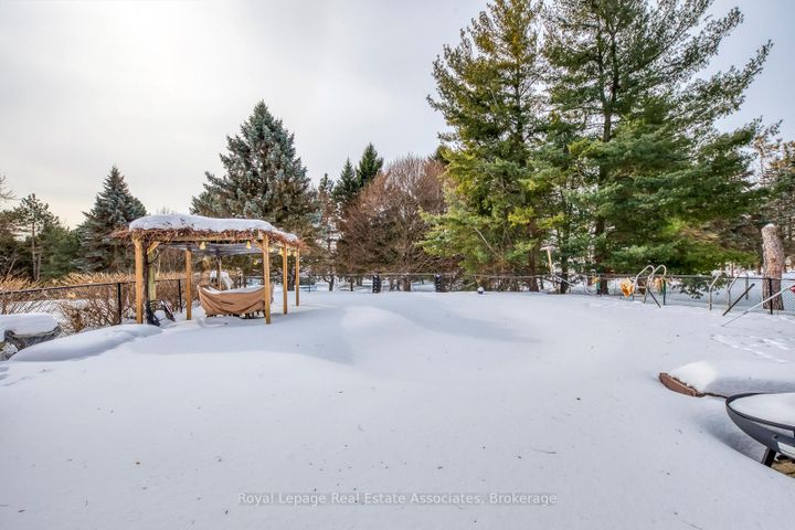 Photo 35 at 5 Huttonville Drive, Huttonville, Brampton