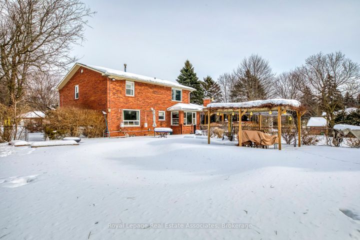 Photo 36 at 5 Huttonville Drive, Huttonville, Brampton