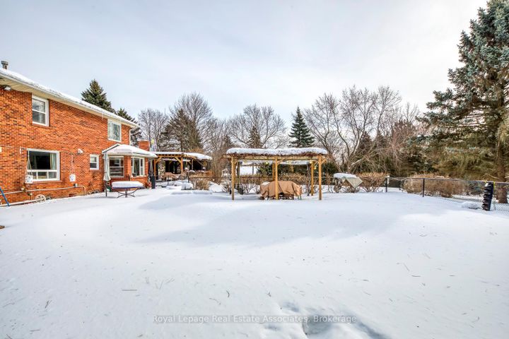 Photo 37 at 5 Huttonville Drive, Huttonville, Brampton