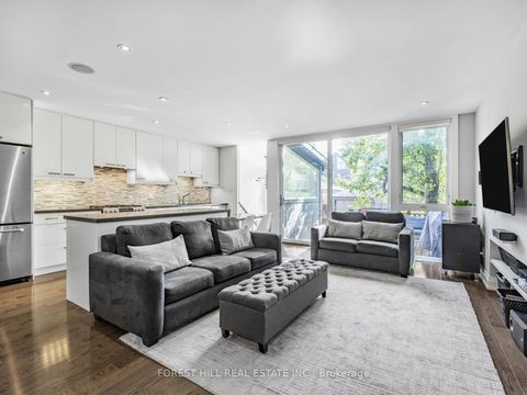 Photo 3 at 183 Wychwood Avenue, Cedarvale, Toronto