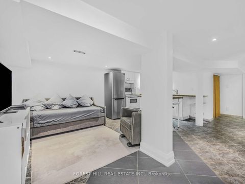 Photo 15 at 183 Wychwood Avenue, Cedarvale, Toronto