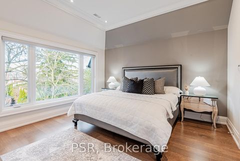 Photo 10 at 200 Snowdon Avenue, Lawrence Park North, Toronto