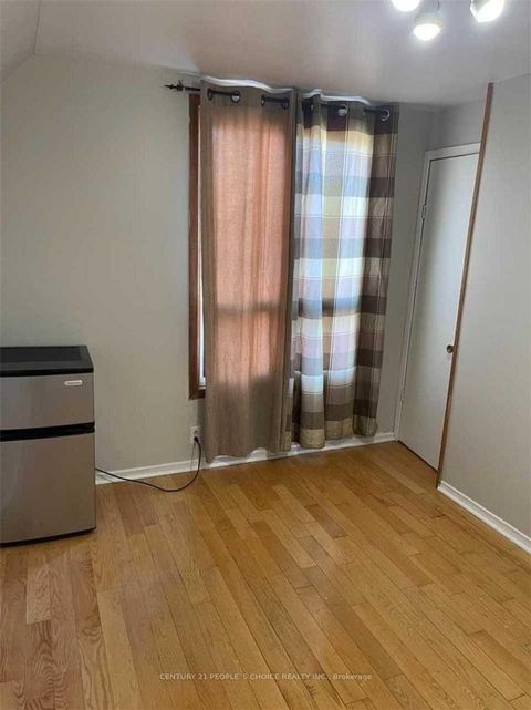 Photo 23 at 681 Jane Street, Smythe, Toronto