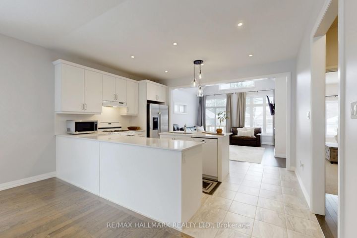 Photo 13 at 2 Holtby Court, Port Perry, Scugog