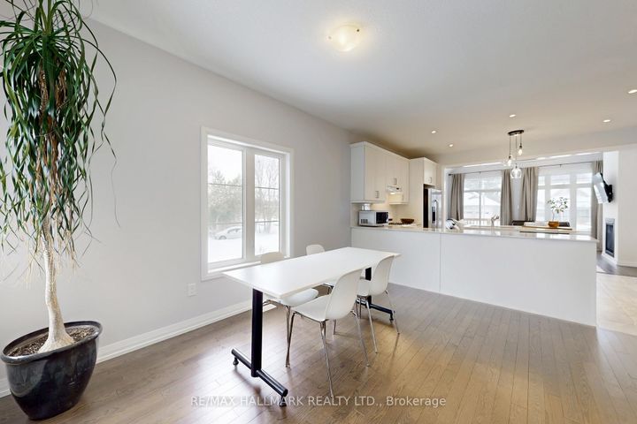 Photo 17 at 2 Holtby Court, Port Perry, Scugog