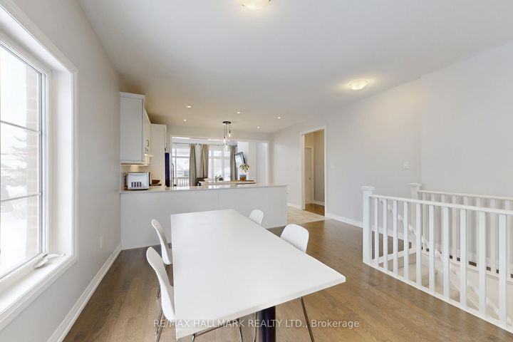 Photo 18 at 2 Holtby Court, Port Perry, Scugog