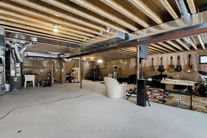 Photo 34 at 2 Holtby Court, Port Perry, Scugog