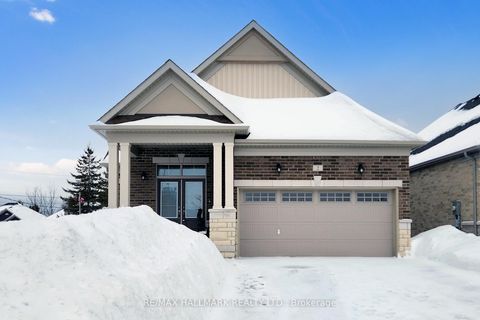 Photo 1 at 2 Holtby Court, Port Perry, Scugog