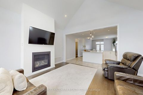 Photo 6 at 2 Holtby Court, Port Perry, Scugog