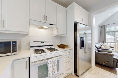 Photo 11 at 2 Holtby Court, Port Perry, Scugog