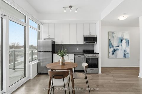 Photo 2 at 220 - 3220 Sheppard Avenue E, Sullivan, Toronto