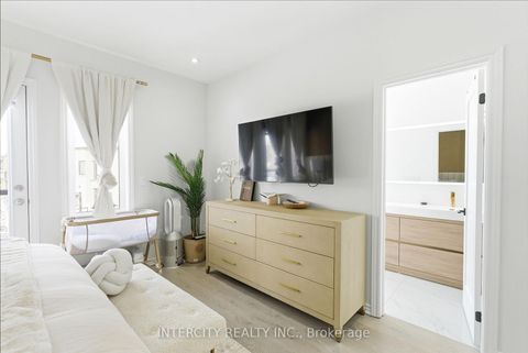 Photo 27 at 12 Quilico Road, Elder Mills, Vaughan