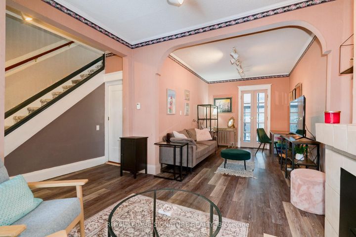 Photo 3 at 1089 Mt Pleasant Road, Mount Pleasant East, Toronto