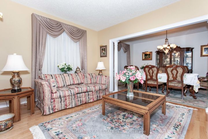 Photo 7 at 50 Links Lane, Credit Valley, Brampton
